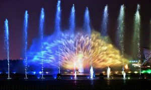 Water curtain fountain